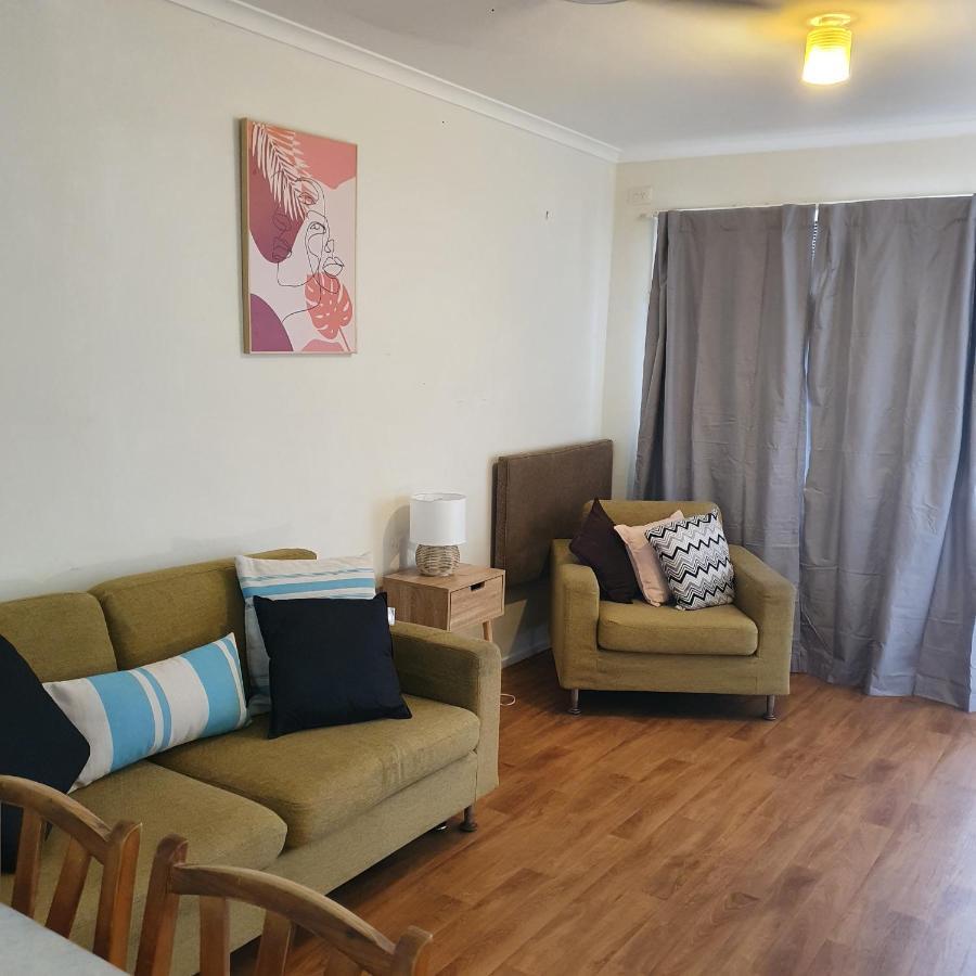 Bargara Motor Inn - Pet Friendly Bagian luar foto