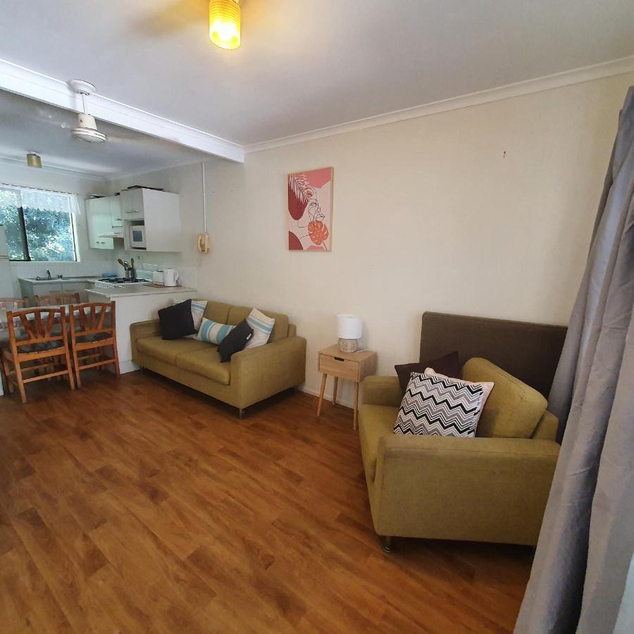 Bargara Motor Inn - Pet Friendly Bagian luar foto