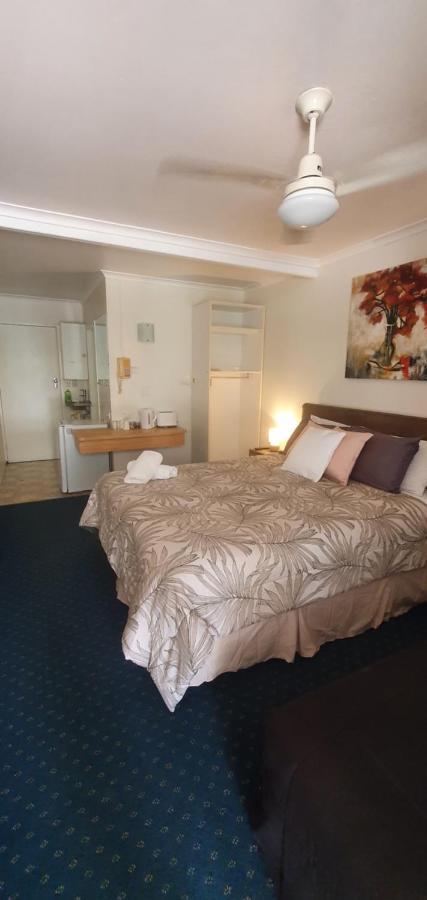 Bargara Motor Inn - Pet Friendly Bagian luar foto