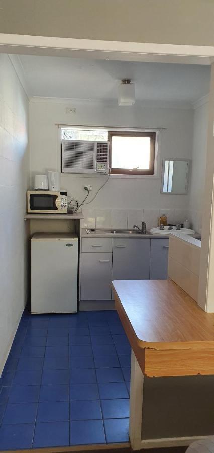 Bargara Motor Inn - Pet Friendly Bagian luar foto