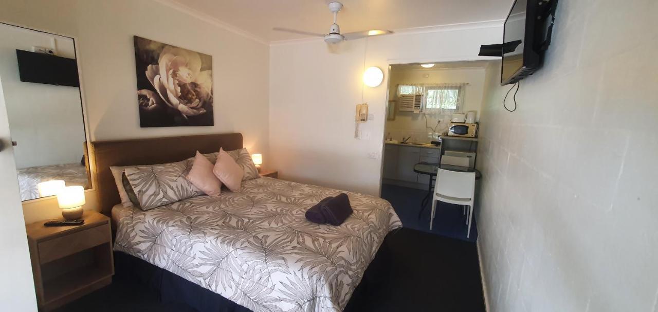 Bargara Motor Inn - Pet Friendly Bagian luar foto
