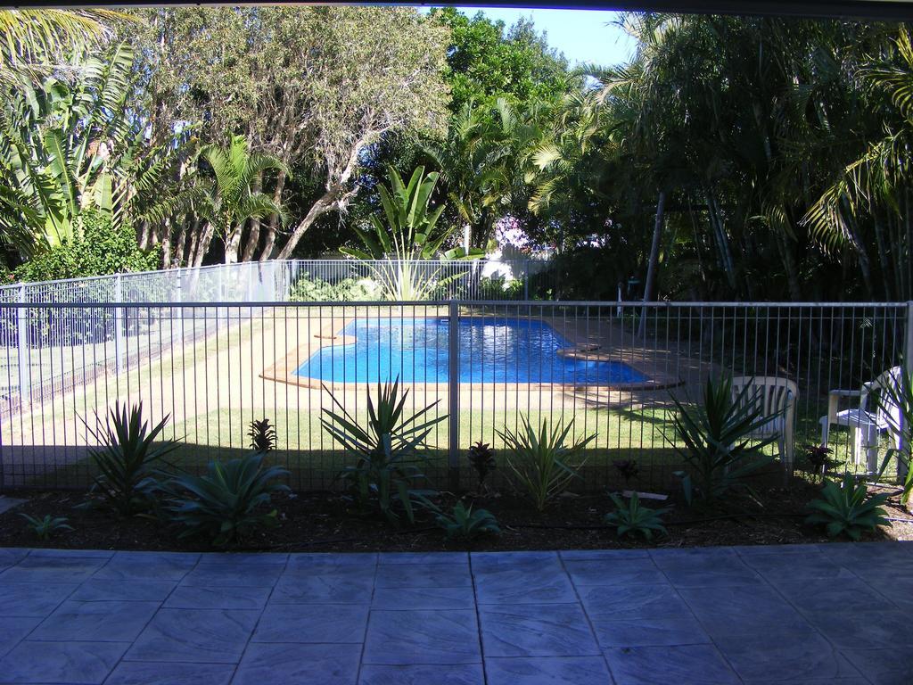 Bargara Motor Inn - Pet Friendly Bagian luar foto