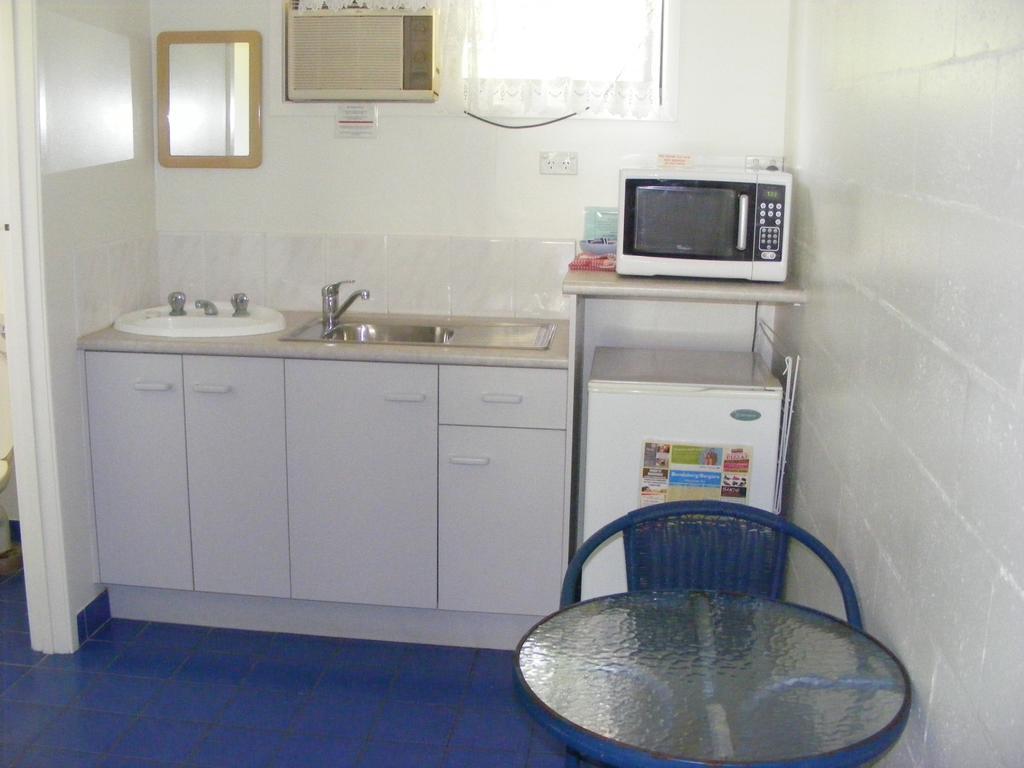 Bargara Motor Inn - Pet Friendly Ruang foto